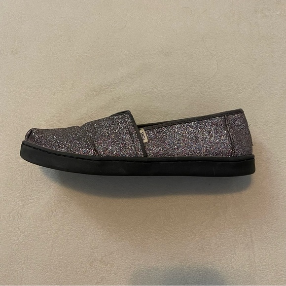 Tom’s girls multicolored glitter classic slip on loafers - Picture 2 of 8